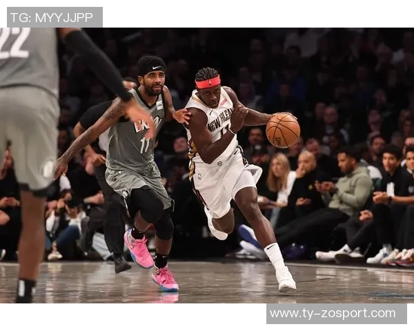 火箭客战鹈鹕登机照曝光KD羽绒服气质出众电风扇随队征战