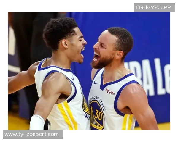 库里赛后与普尔和卢尼深情拥抱展现勇士团队精神永远的家人情谊 库里赛后与普尔和卢尼深情拥抱展现勇士团队精神永远的家人情谊