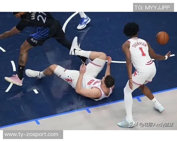 浓眉指出球队缺乏纯控卫导致进攻迟缓对手全场盯防影响发挥