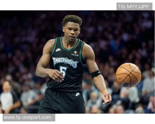 爱德华兹首节狂砍14分半场高效9中7三分命中2记助攻4次表现抢眼 爱德华兹首节狂砍14分半场高效9中7三分命中2记助攻4次表现抢眼